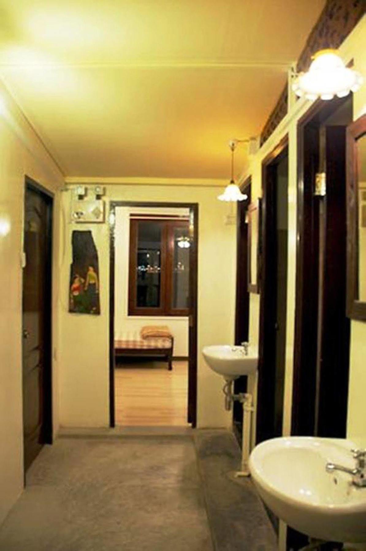 Yha Bangkok Airport Hostel Bang Phli Luaran gambar