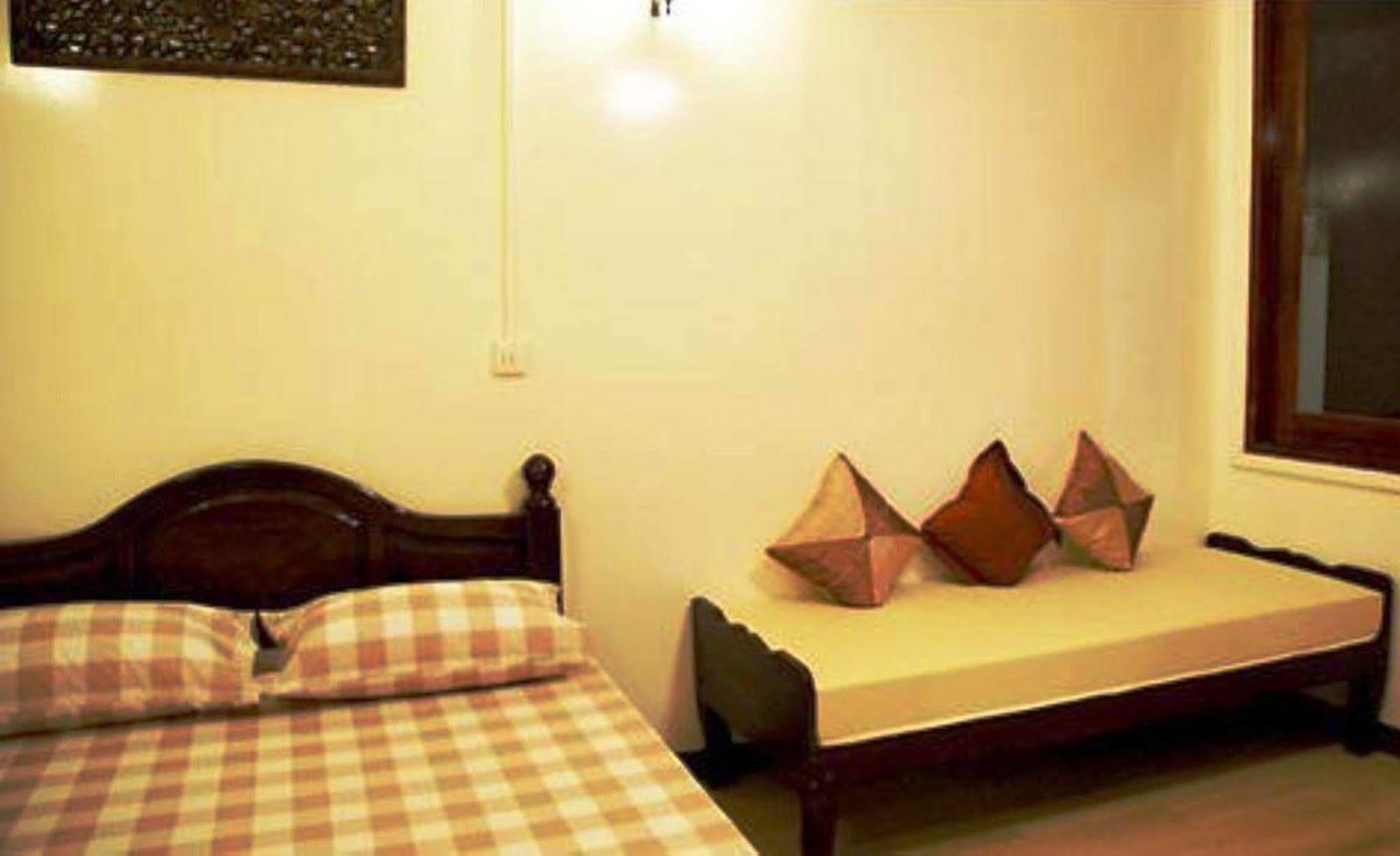 Yha Bangkok Airport Hostel Bang Phli Luaran gambar