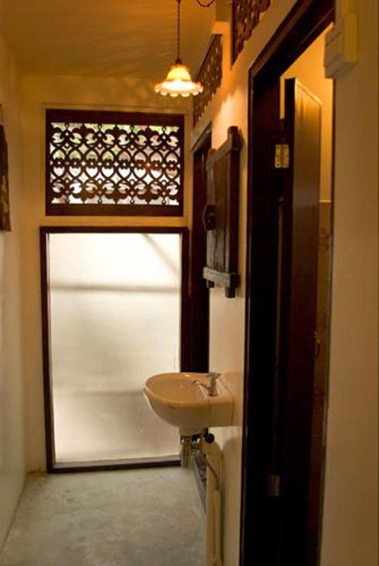 Yha Bangkok Airport Hostel Bang Phli Luaran gambar